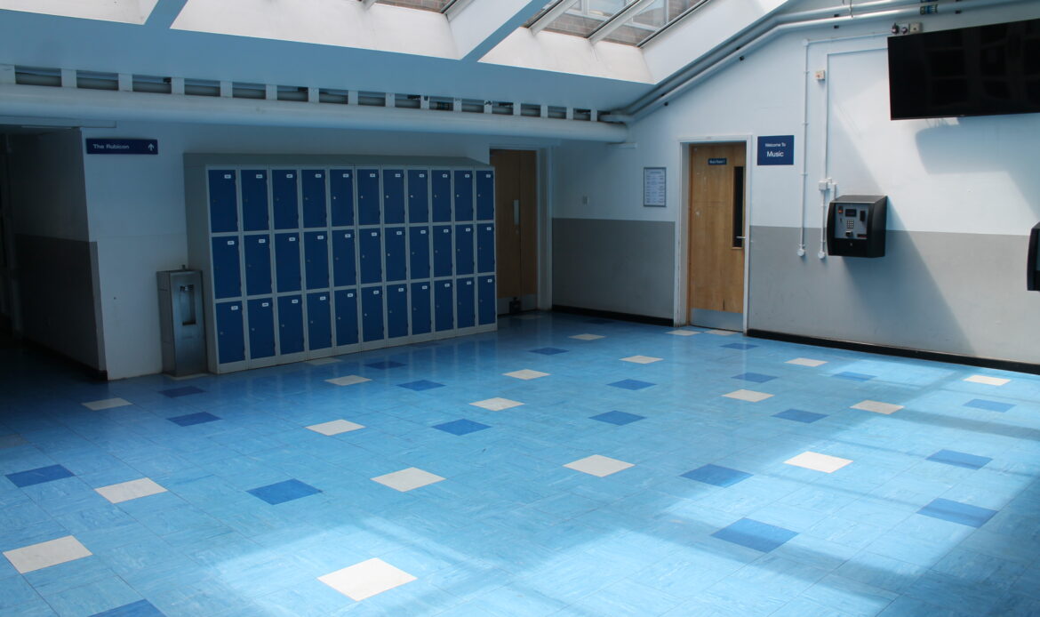 The Chalfonts Community College - Atrium1