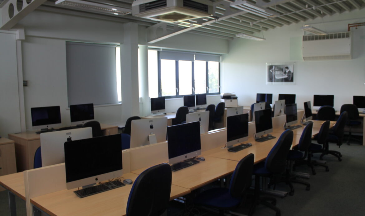 The Chalfonts Community College - Specialist Classroom